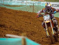 巴黎圣日耳曼引发争议！，姆巴佩官方宣布持续失利新规上演精彩一战